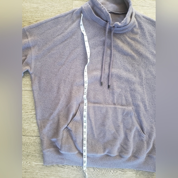 ALO light grey womems sweater - Picture 8 of 8